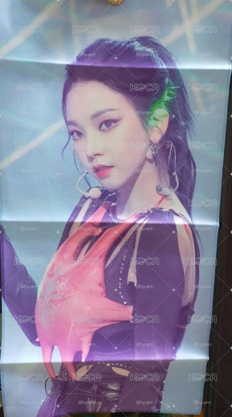 Karina 手幅