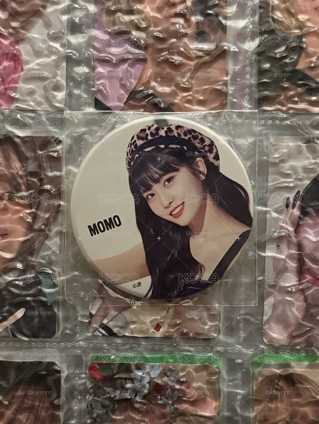 Momo Happy Happy徽章