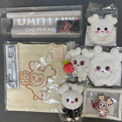 <現貨>新國立手幅含小卡