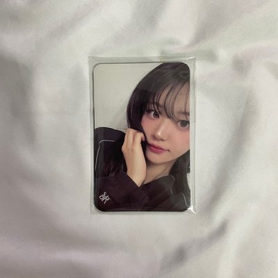套出 QWER ROCKACTION 安可場 外套卡