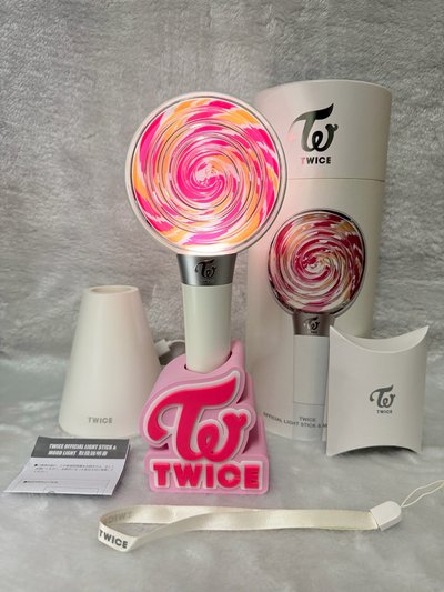 【官方正品】TWICE 初代手燈（Candy Bong）絕美珍藏 🍭