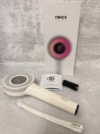 【官方正品】TWICE 三代手燈（Candy Bong Infinity）9.5成新珍藏 ♾️