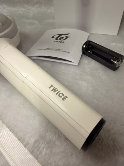 【官方正品】TWICE 三代手燈（Candy Bong Infinity）9.5成新珍藏 ♾️