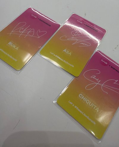 三張代言卡一起售                 不一定要買三張，想要其中一張也可以私訊