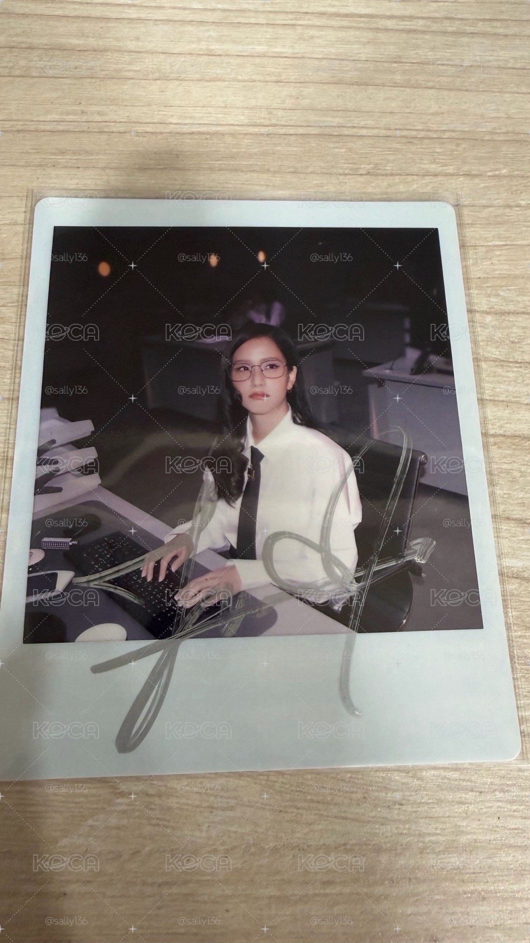 Jisoo澳門見面會 親簽拍立得