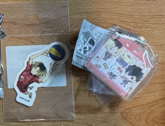 排球少年×三麗鷗 扭蛋壓克力吊飾 研磨 黑尾 貼紙