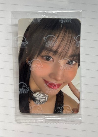 TWICE 桃不過摸摸的手掌心
