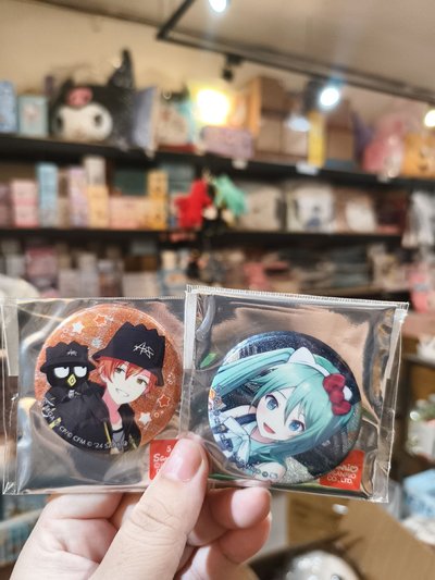 三麗鷗徽章 初音 彰人