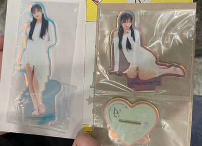 IVE 一番賞 安 立牌