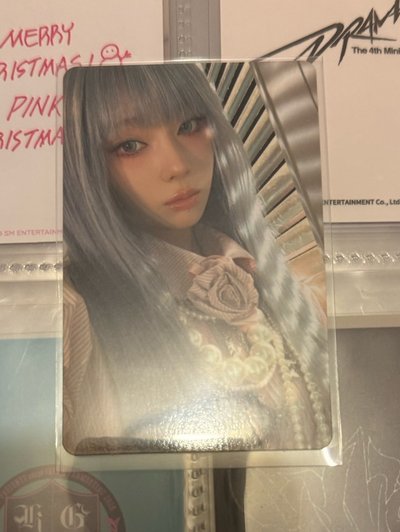 aespa 日專藍髮冬 有些微摺痕損