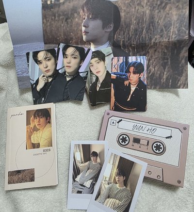 YUN HO ; CASSETTE TAPE 寫真集 / 回憶錄 24年 BIRTHDAY PACKAGE