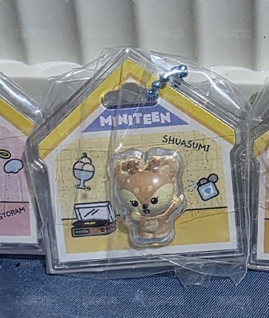 popmart miniteen Joshua 知秀 萬代吊飾