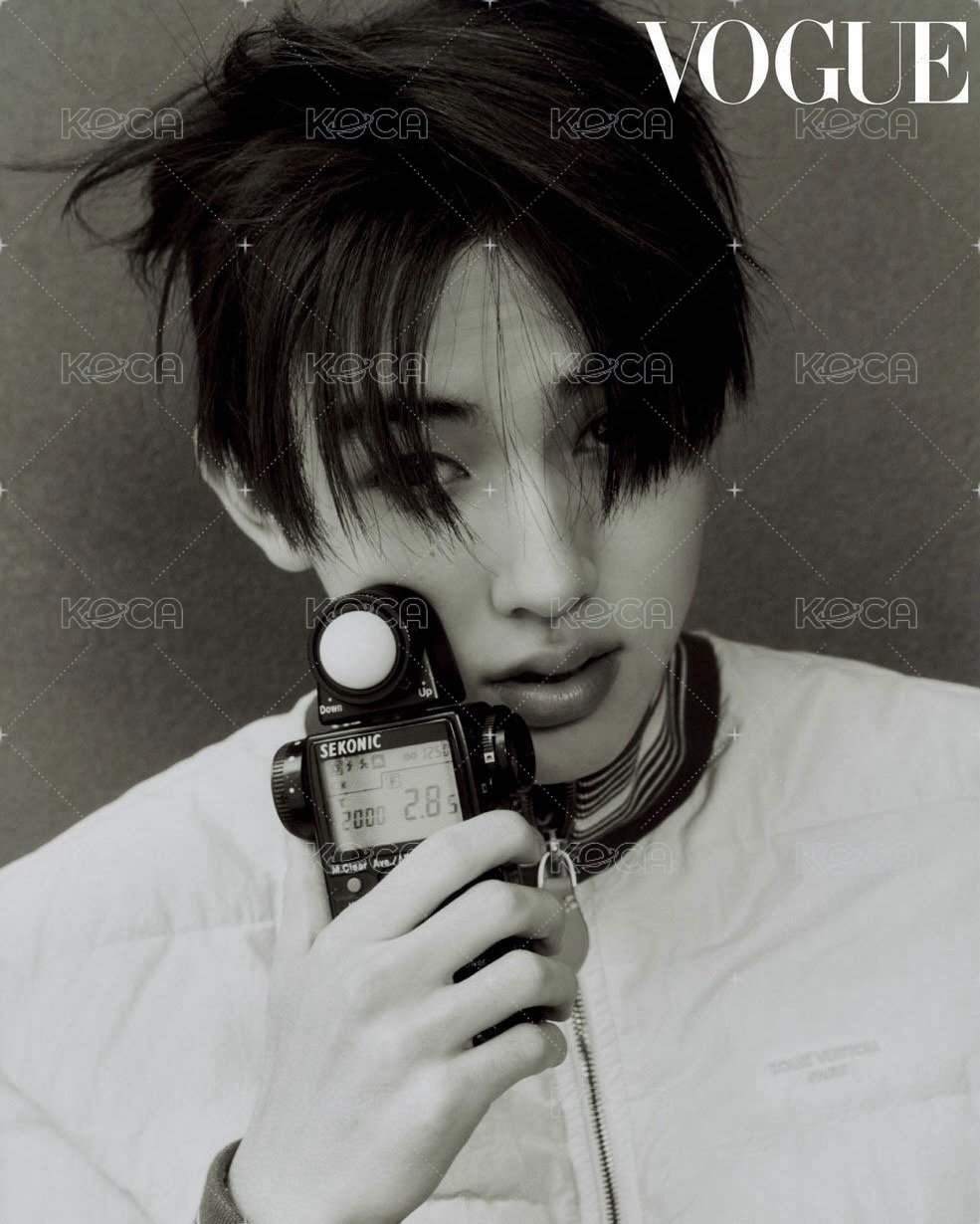 雜誌 VOGUE KOREA 11月號（封面人物：全智賢／內頁人物：CORTIS-嚴成玹、安乾鎬）