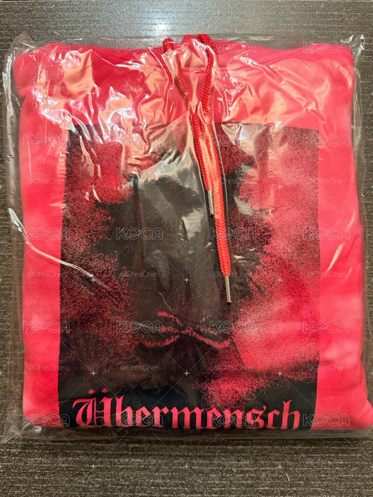 G-Dragon 2025 WORLD TOUR [Übermensch] 世巡 帽T 紅 （全新未拆）GD 權志龍