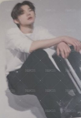 雙手交叉