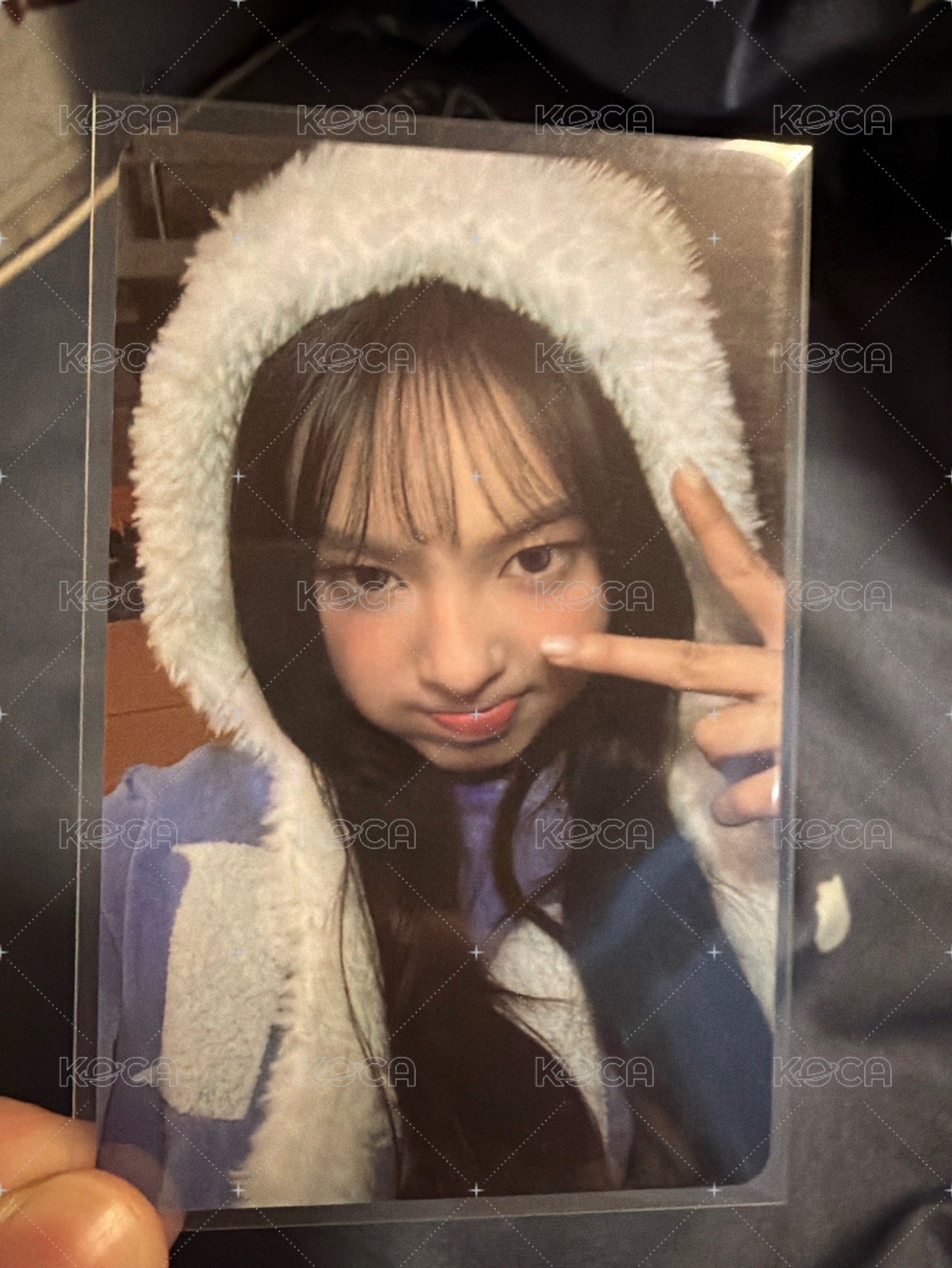 柒3