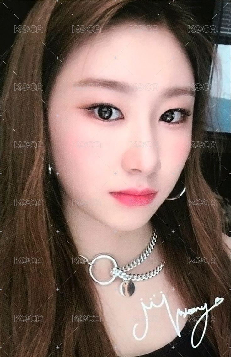 IT'z ICY 專輯卡  正面