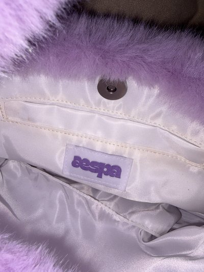 aespa 毛絨包包 有aespa刺繡logo