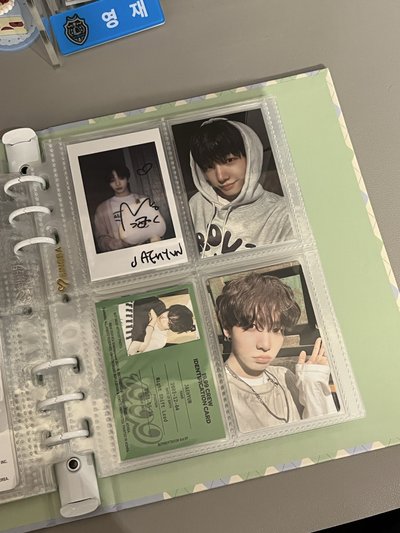 明宰炫（生日卡.黑框眼鏡wvs最後出）