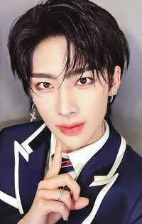 一巡TW 隨機卡 ver.B 戳下巴