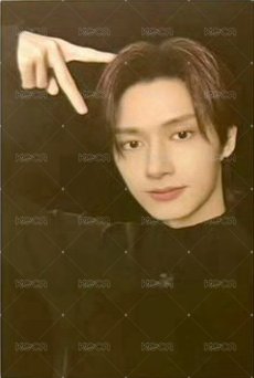 FOLLOW AGAIN 周邊卡 外套卡 正面