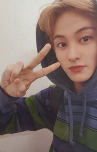 We Are Superhuman 專輯卡 