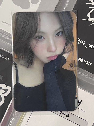 NMIXX 黑衣裴