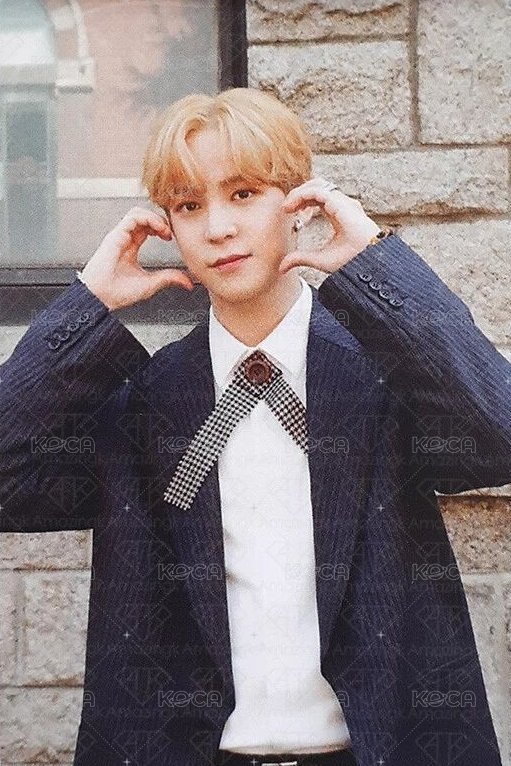 FEVER Epilogue 專輯卡 Diary ver. 1 正面