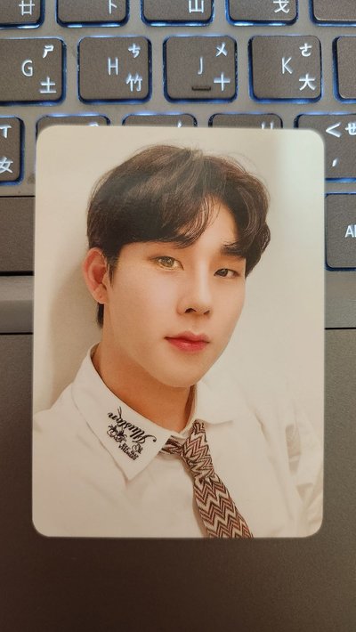 MONSTA X 2022年曆組 K4通路特典卡 周憲