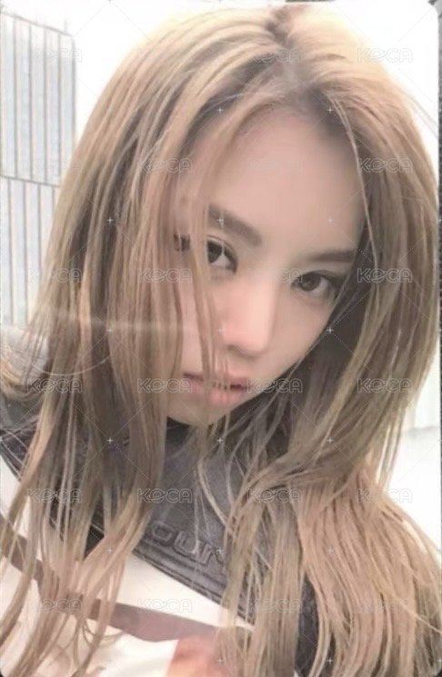 FAMOUS 專輯卡 FAMOUS ver. 正面