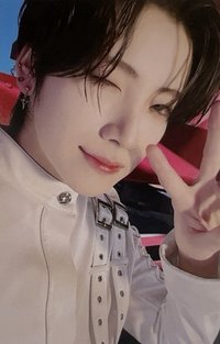 First Howling : NOW yzy 2.0 簽售卡 情人節 中文卡背