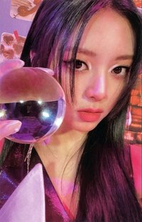 GUESS WHO 專輯卡 