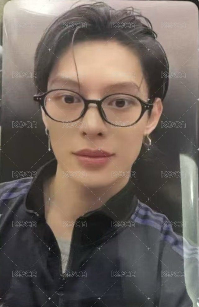 迷一 yzy 幸運卡  正面