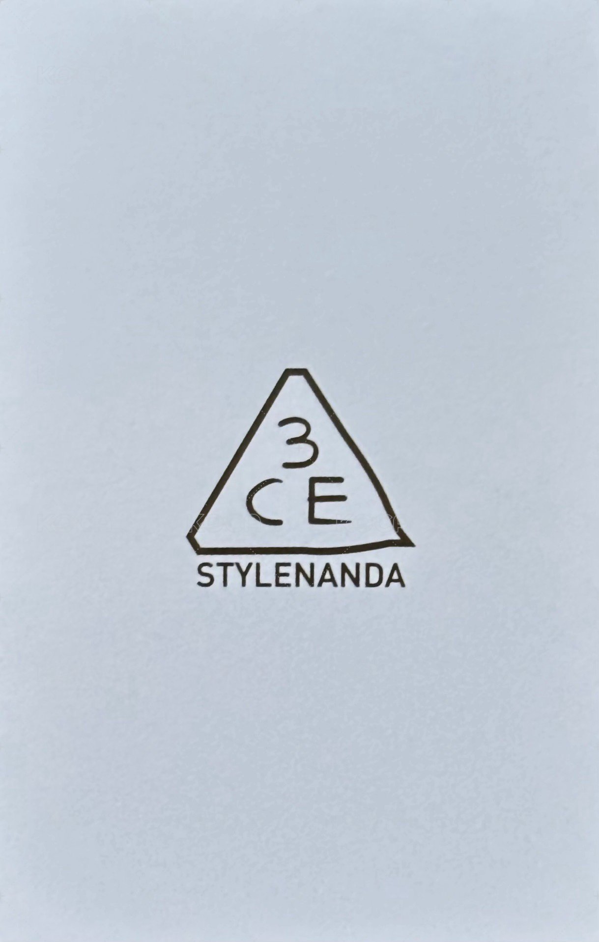 代言卡 3CE 背面