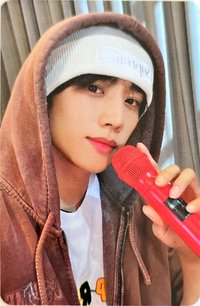 THE BOYZ 2ND WORLD TOUR : ZENERATION 周邊卡 掛繩組