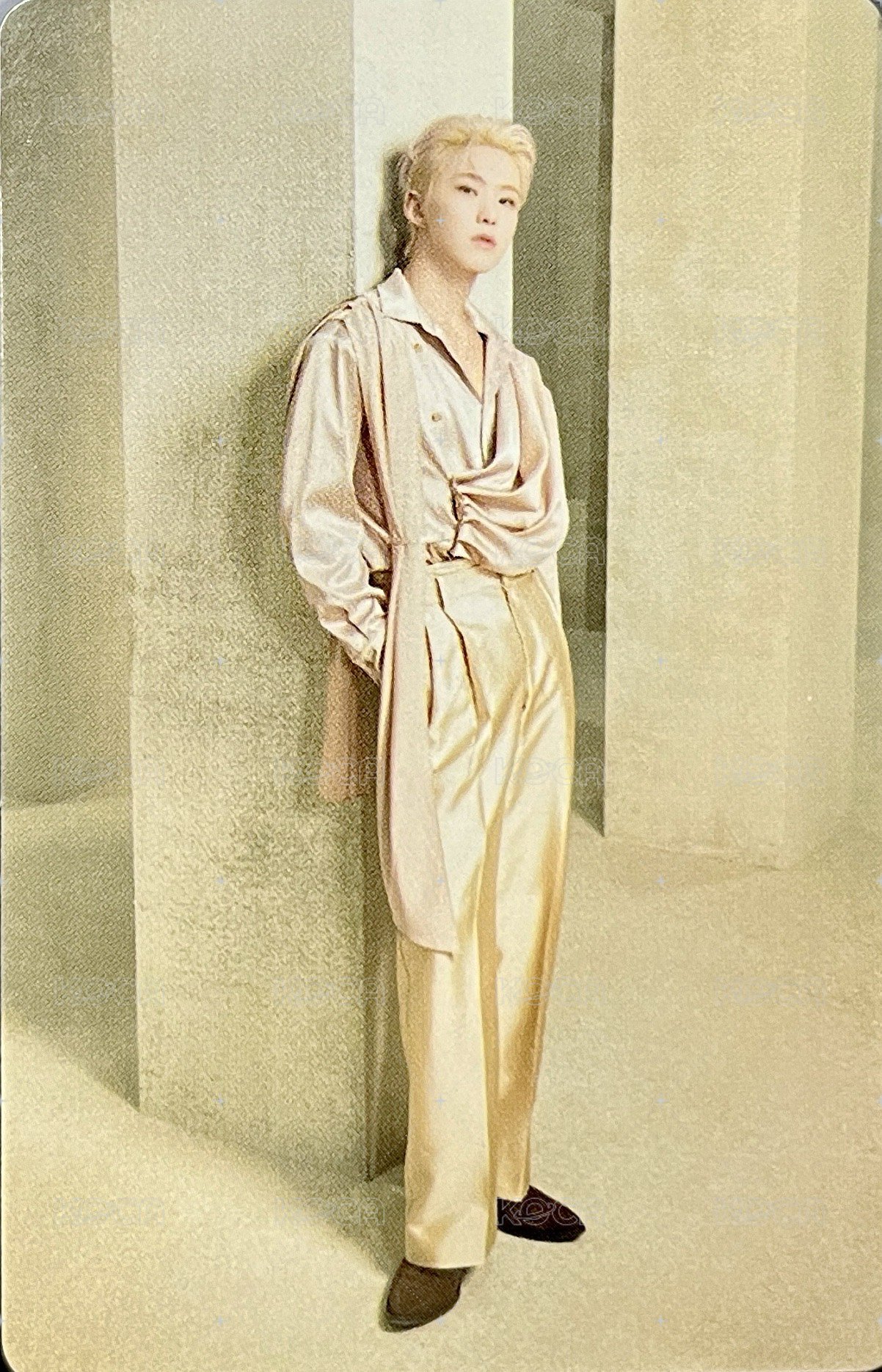 RIGHT HERE 隨機卡 ｜卡包 正面