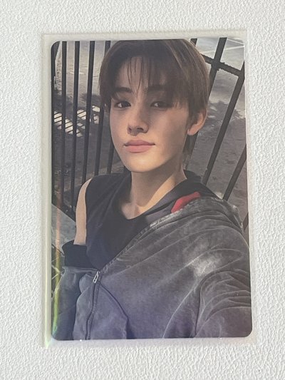 cortis黑膠小卡 成玹 團卡