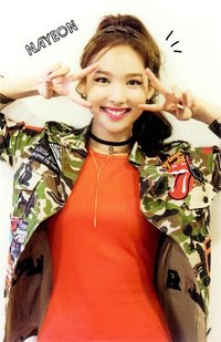 THE STORY BEGINS 專輯卡 