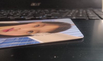 ILLIT bomb 一直娛預售 金榜題慜 有損如圖