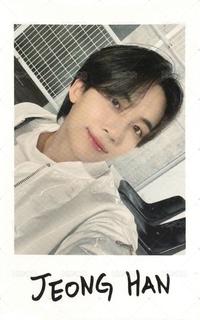 FOLLOW AGAIN 周邊卡 ｜日巡拍立得 正面