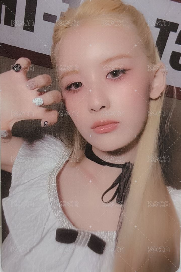 1st EP Album - ACT LIKE THAT 專輯卡 PB ver. 正面