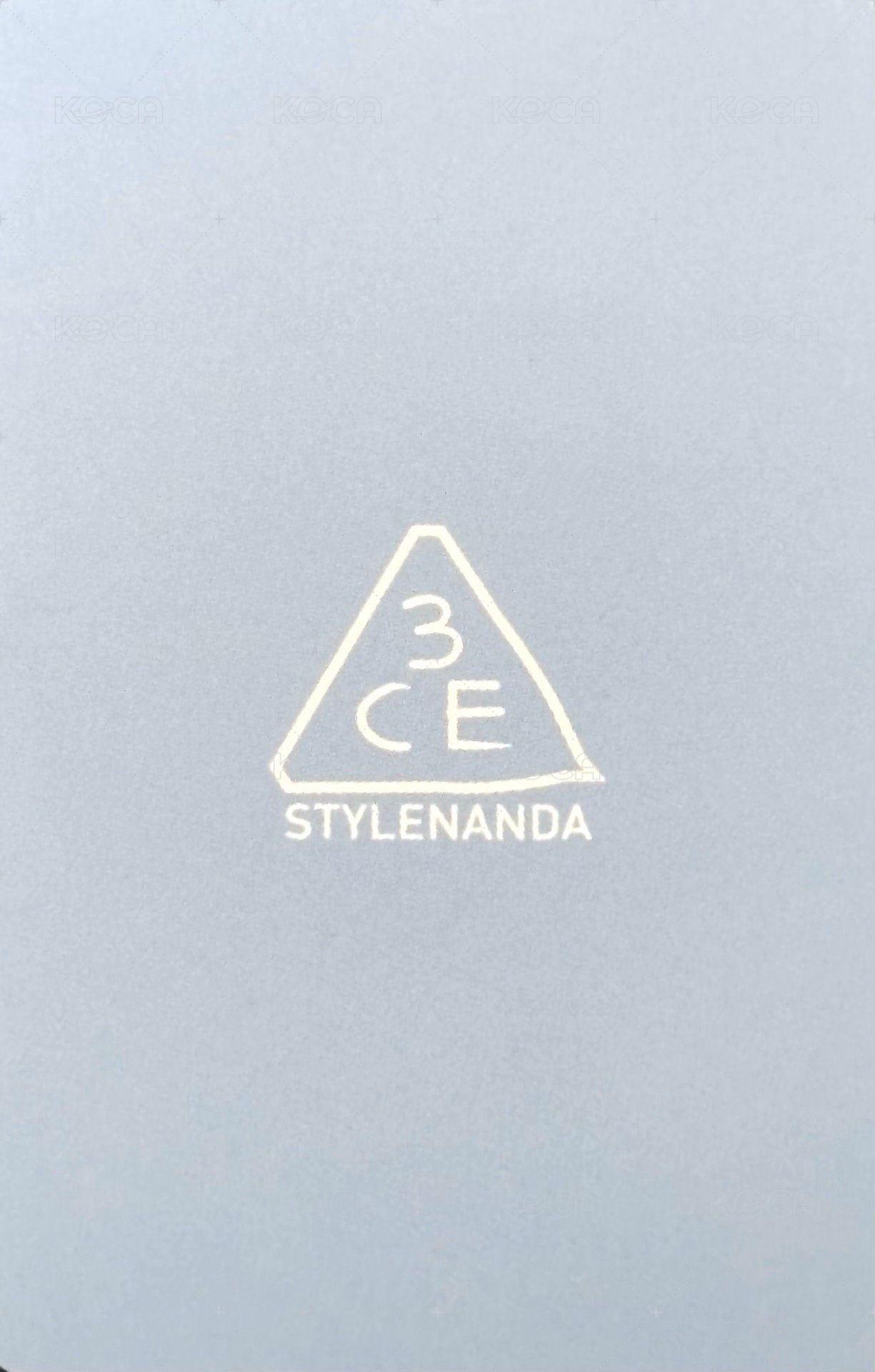 代言卡 3CE 背面