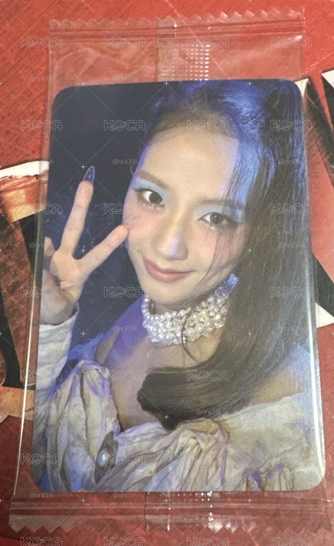 Jisoo K4特典卡