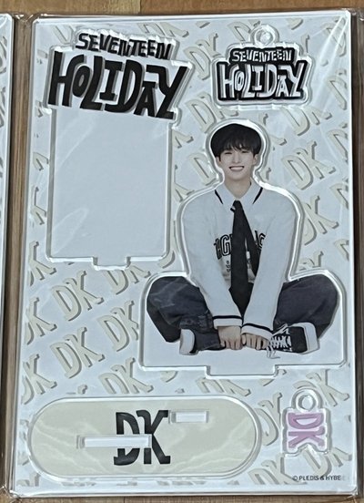 25’HOLIDAY｜立牌 碩
