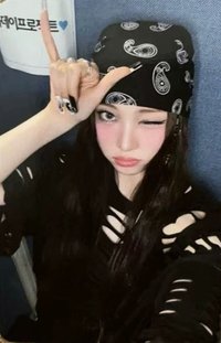 FAMOUS yeti 1.0 簽售卡 