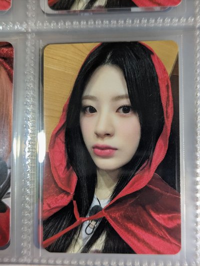 STAYC 黛 尹勢銀 森 特典