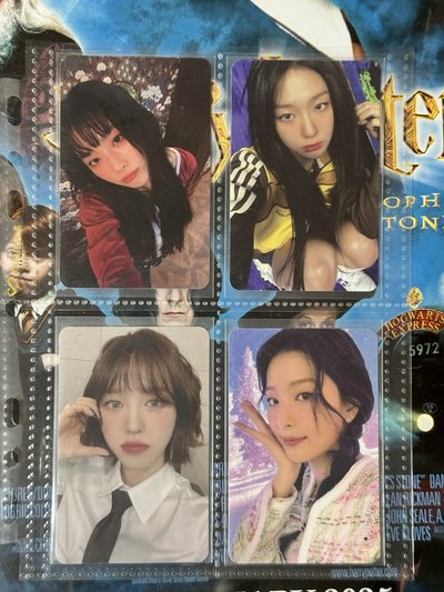 Red Velvet 歷代專輯小卡聖誕卡