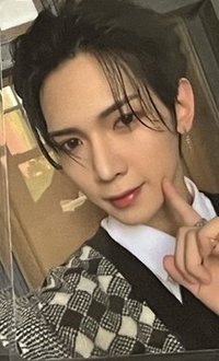 毛衣戳臉尚