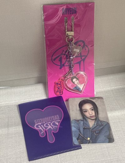 🦷賢❤️DRIP愛心壓克力鑰匙圈吊飾小卡組