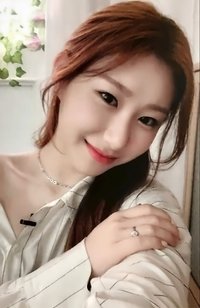 Not Shy subk 簽售卡 